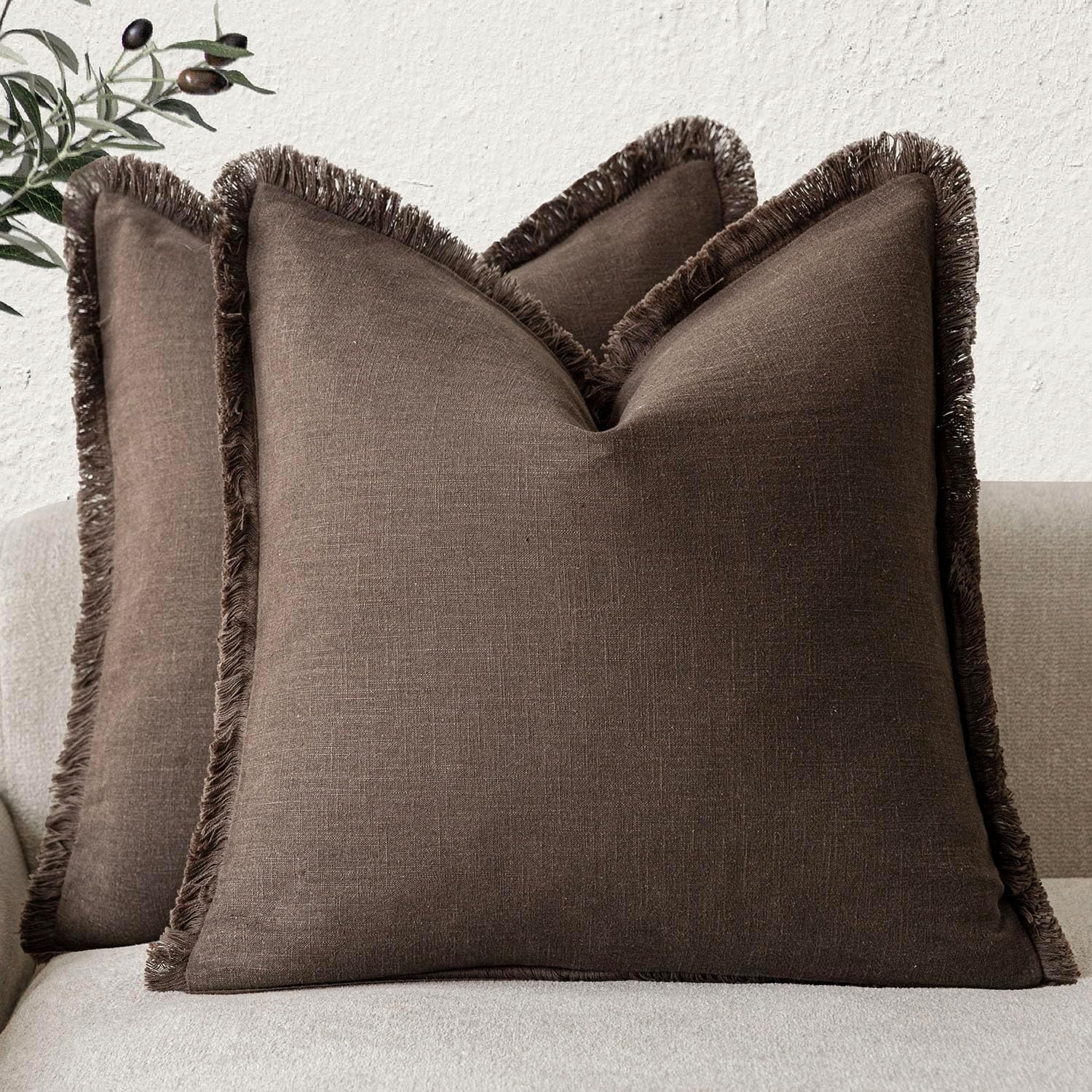 Foindtower Set of 2 Decorative Linen Fringe Throw Pillow Covers Cozy Boho Farmhouse Cushion Cover with Tassels Soft Accent Pillowcase for Couch Sofa Bed Living Room Home Decor, 26×26 Inch, Light Brown