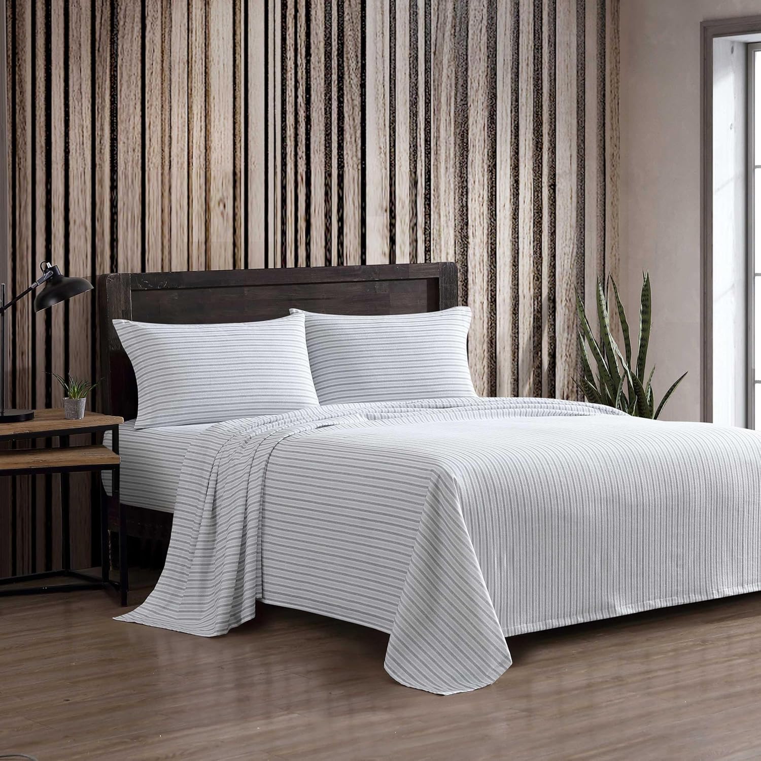 Eddie Bauer - Flannel Sheets Queen Size, Anti-Pilling & Wrinkle Resistant Cotton, Touchably Soft for All-Season Comfort - Bed Sheets with Matching Pillowcases & Fitted Sheet (Edgewood Plaid Green)