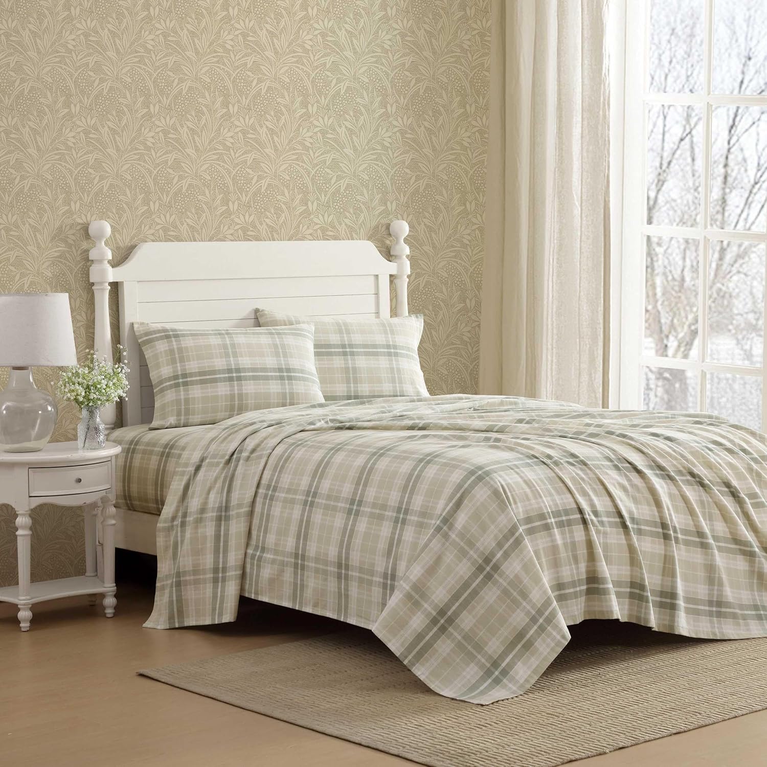 Laura Ashley - Flannel Sheets Queen Size, Anti-Pilling & Wrinkle Resistant Cotton, Touchably Soft for All-Season Comfort - Bed Sheets with Matching Pillowcases & Fitted Sheet (Mulholland Plaid Blue)