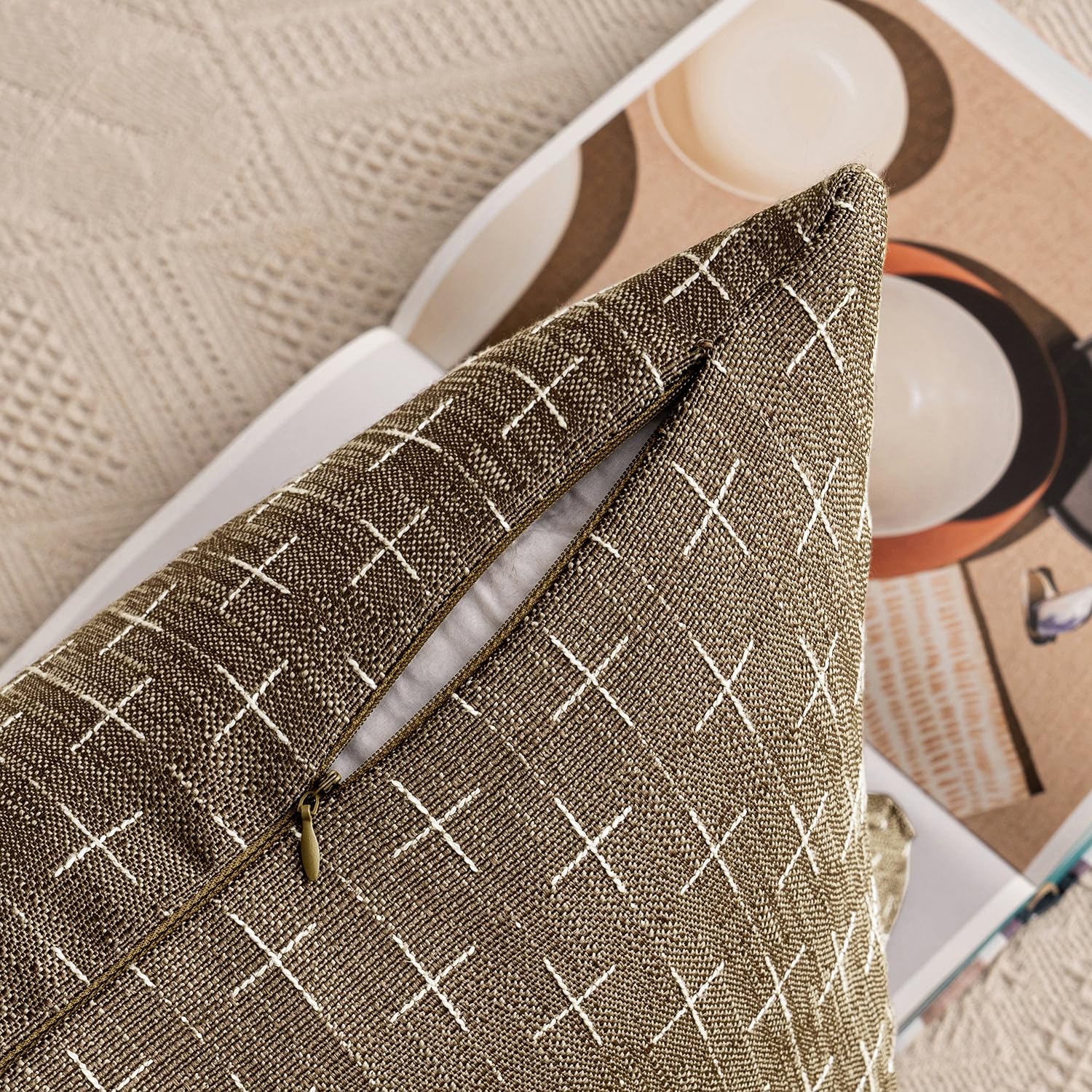 MIULEE Pack of 2 Decorative Burlap Linen Euro Spring Throw Pillow Covers for Sofa Couch Bed Farmhouse Pillowcases Modern Rustic Woven Textured Cushion Cover Taupe